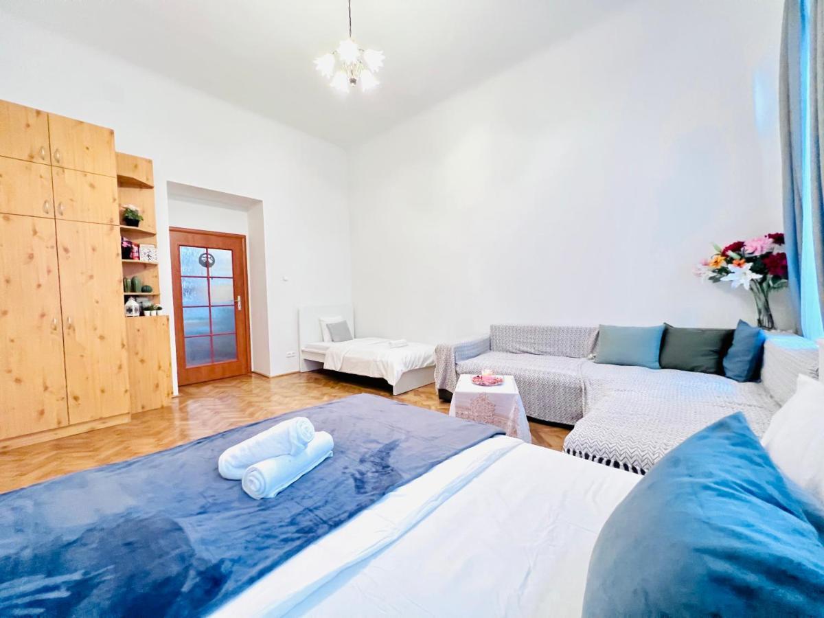 Kerepesi 3 - Opposite Keleti Station Apartman Budapest Kültér fotó