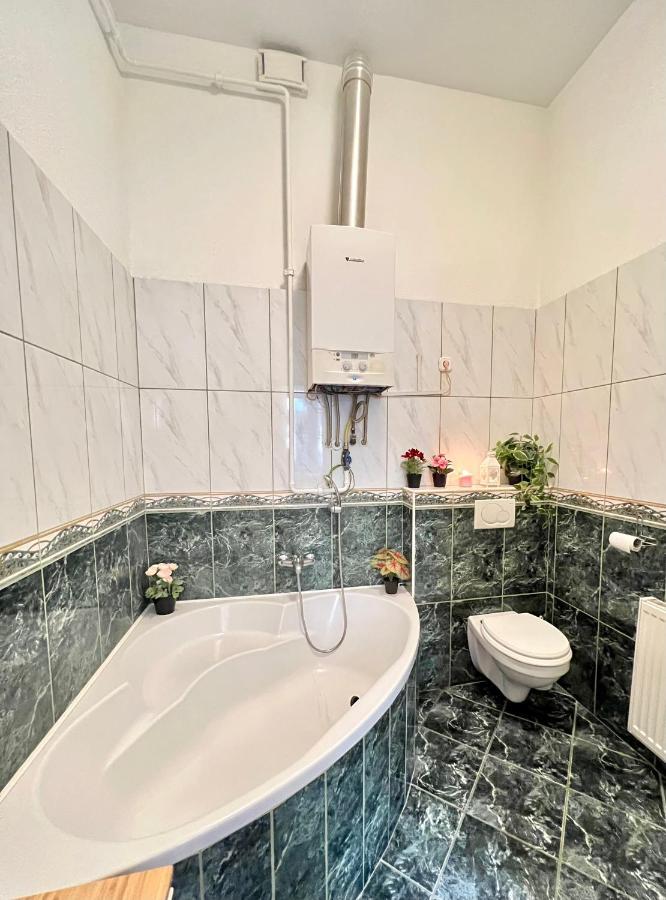 Kerepesi 3 - Opposite Keleti Station Apartman Budapest Kültér fotó